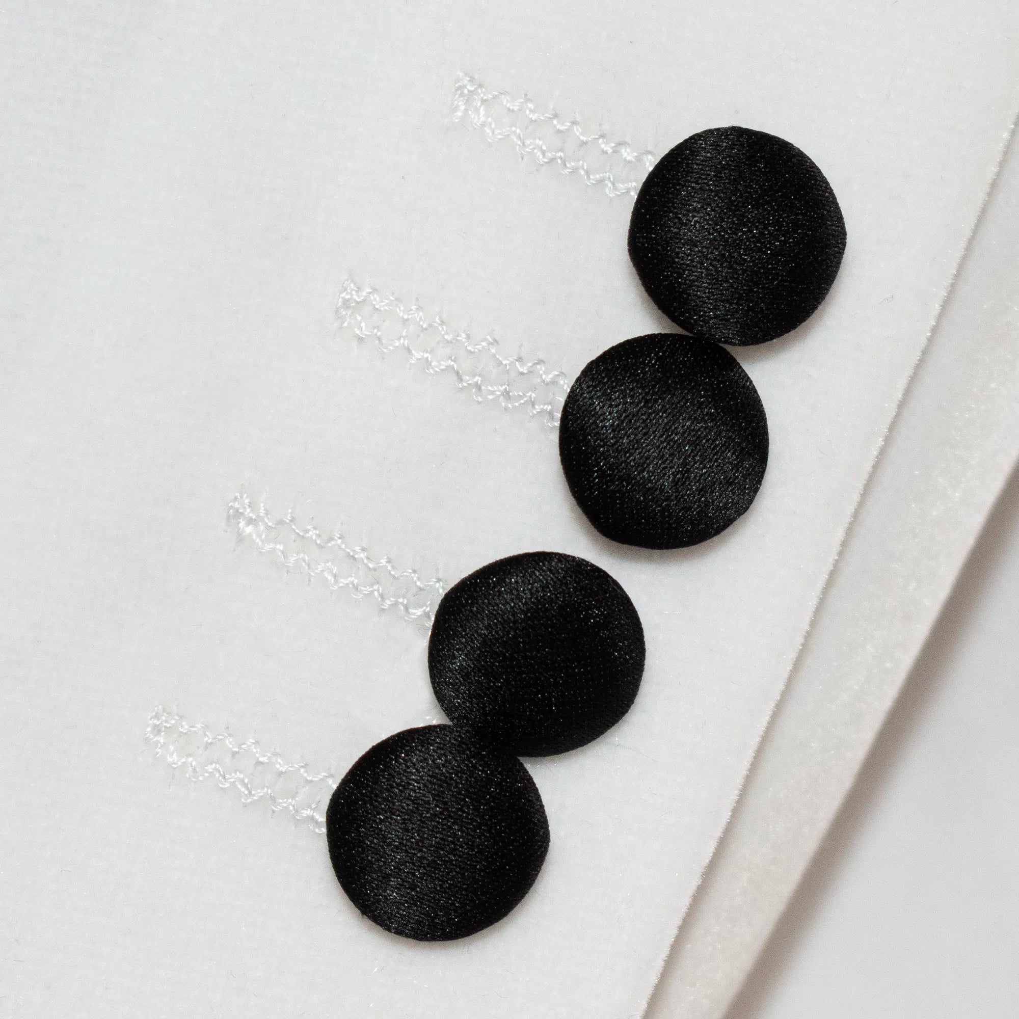 Off-White Velvet Double-Breasted 2-Piece Slim-Fit Tuxedo Jacket
