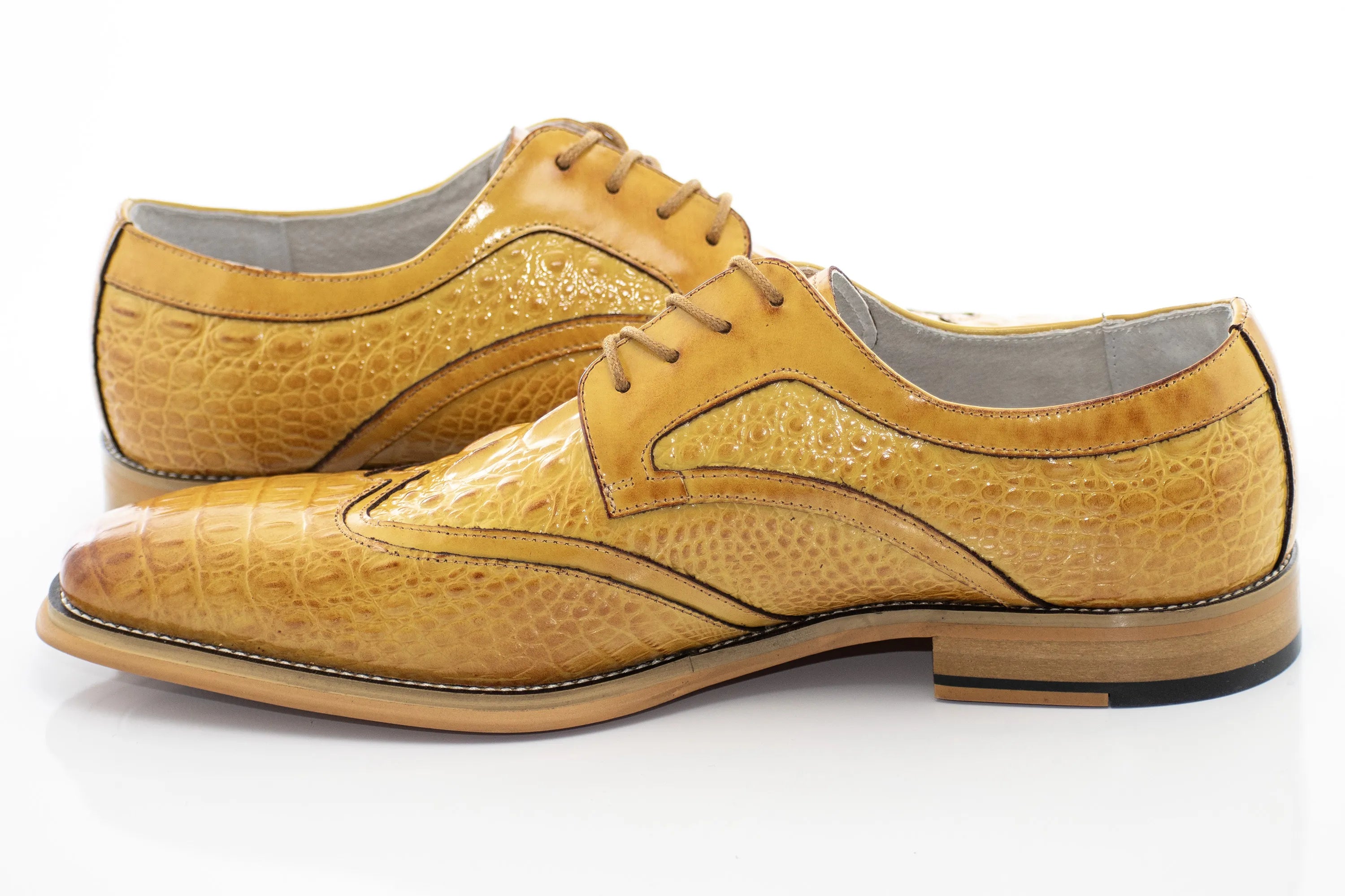 Crocodile Textured Leather Lace-Up Wingtip