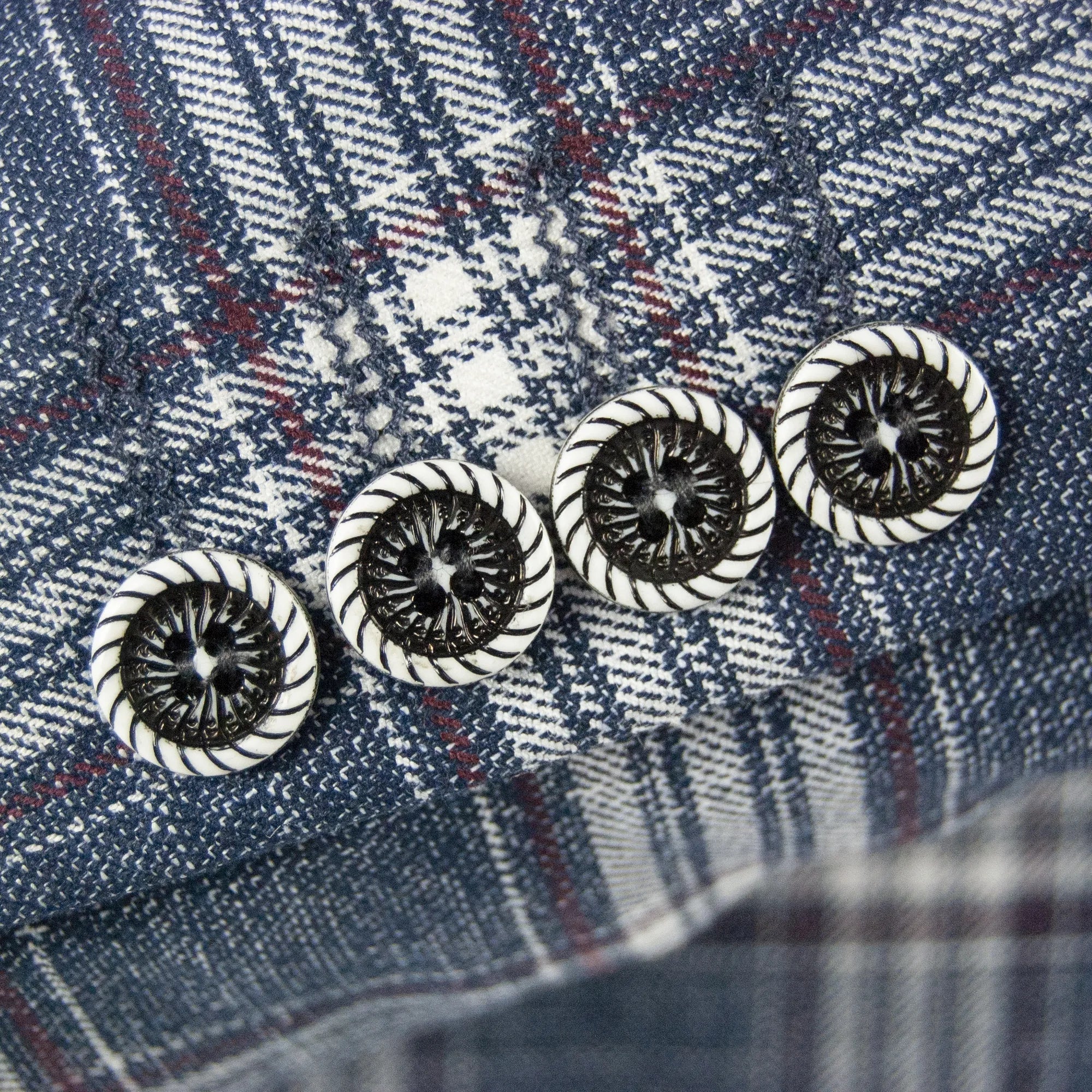 Men's Blue And White Plaid 3-Piece Slim-Fit Suit Cuffs