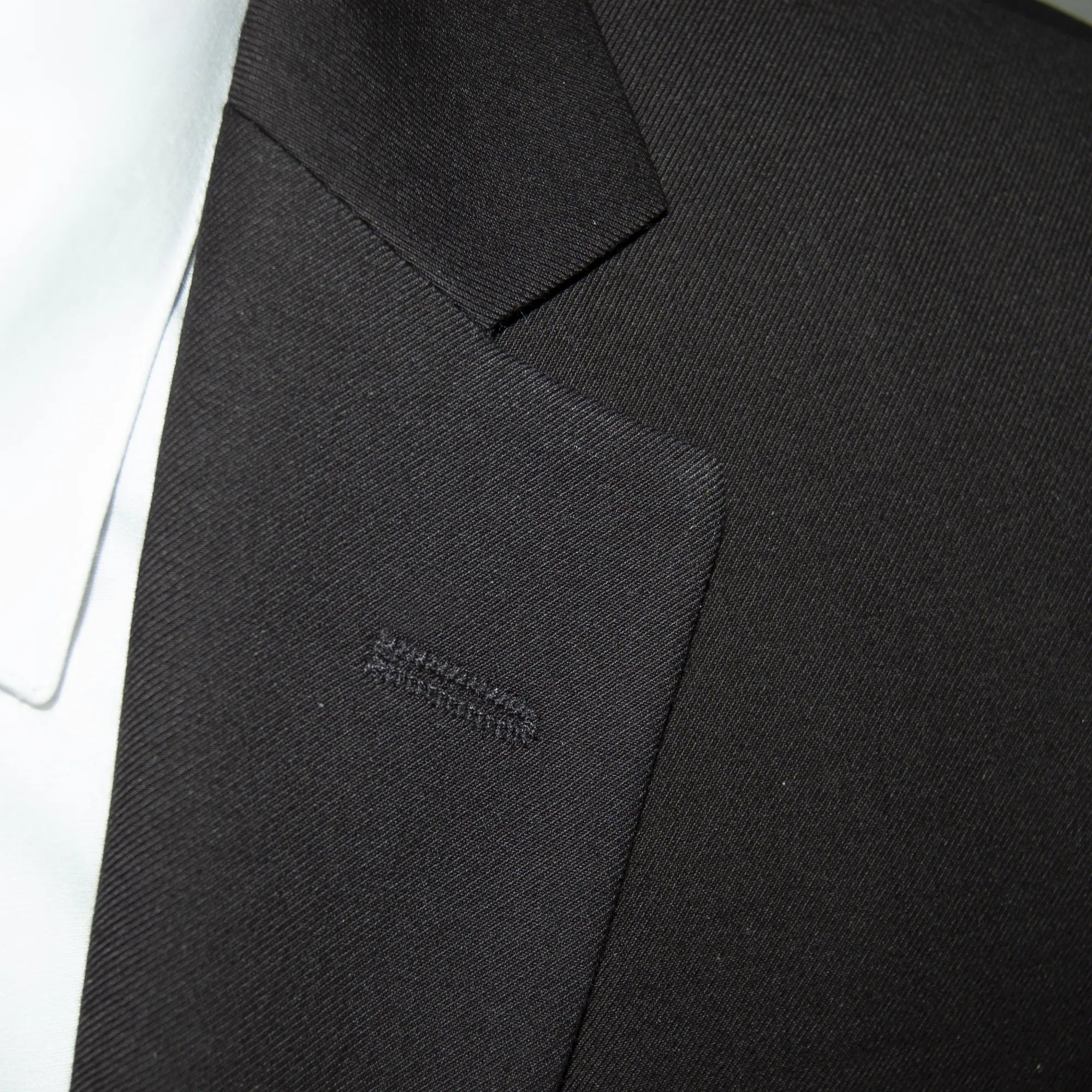 Luciano | Black 2-Piece Modern-Fit Suit