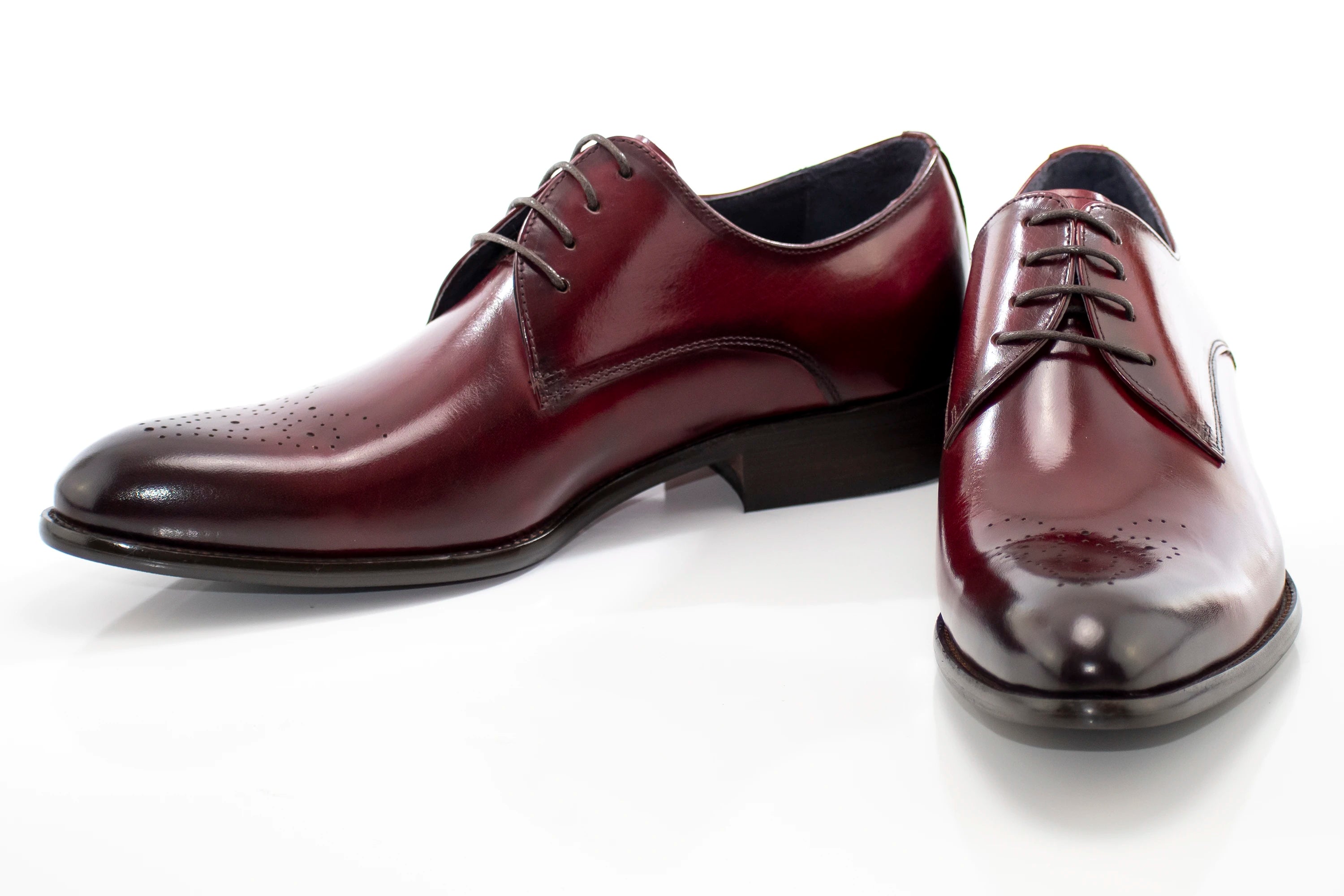 Men's Burgundy Vintage Oxford-Lace Dress Shoe With Medallion Toe