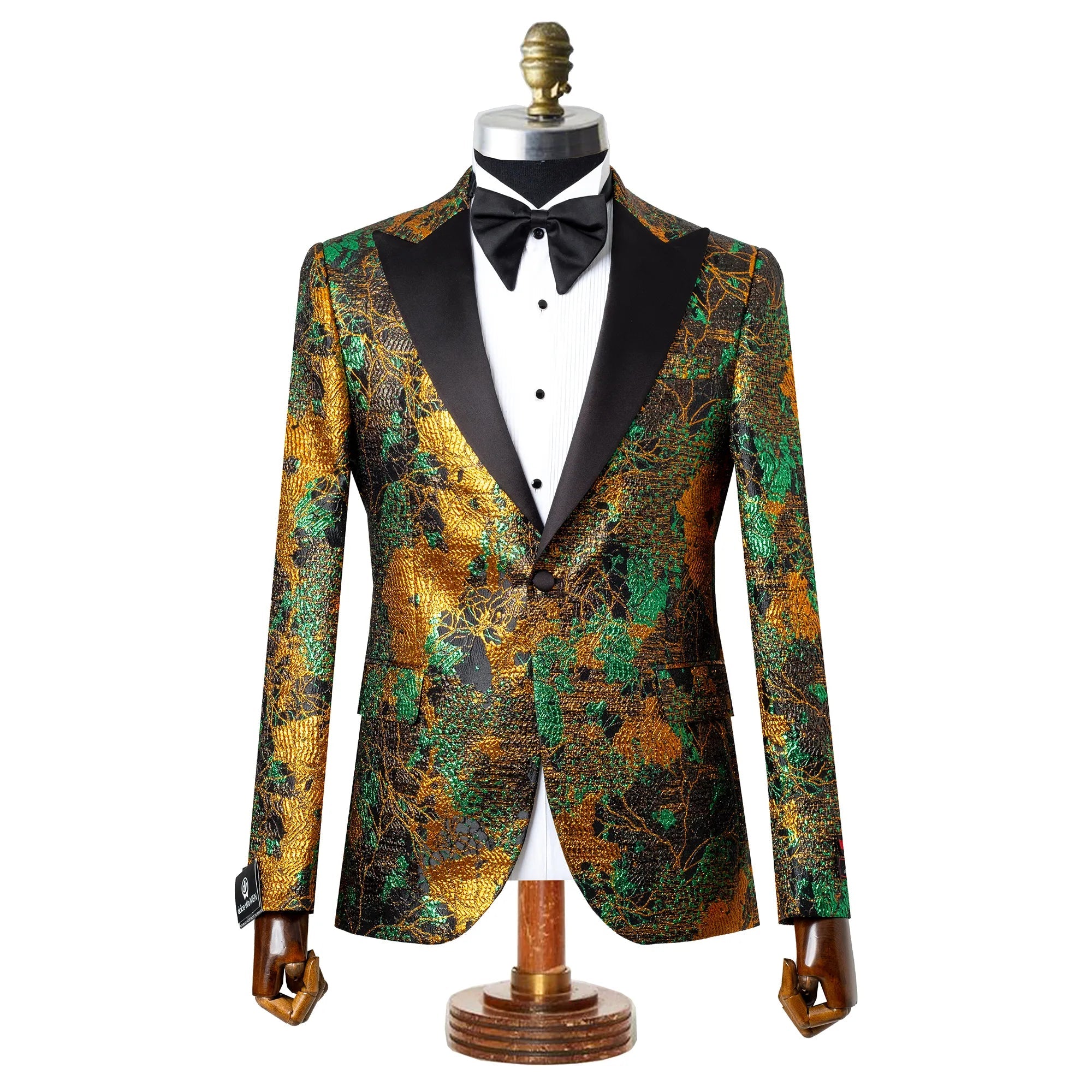 TOP EXOTIC PROM SUITS FOR GUYS IN 2025