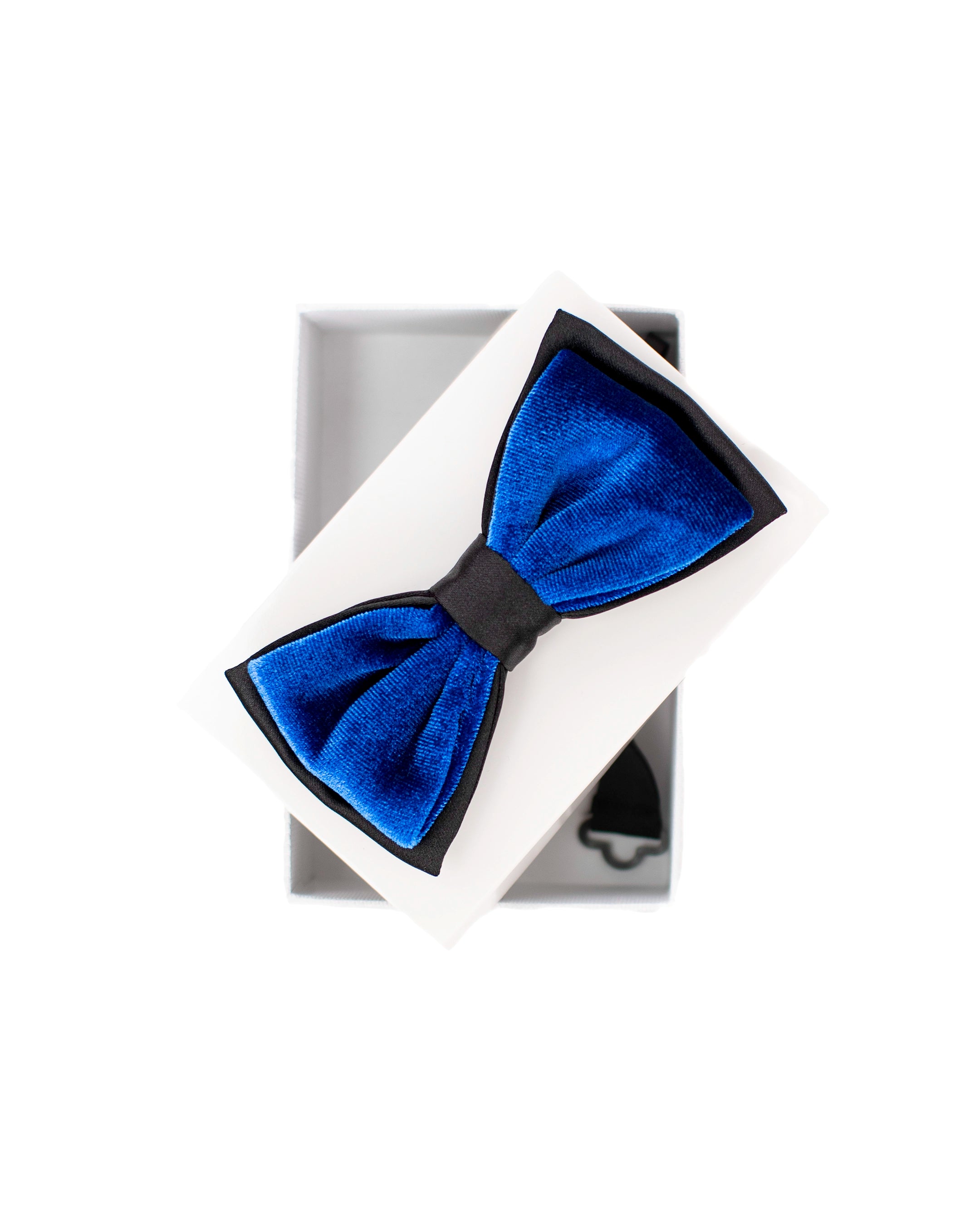 Royal Gianni Velvet Bowtie from Dolce Vesta | One Size Fits All