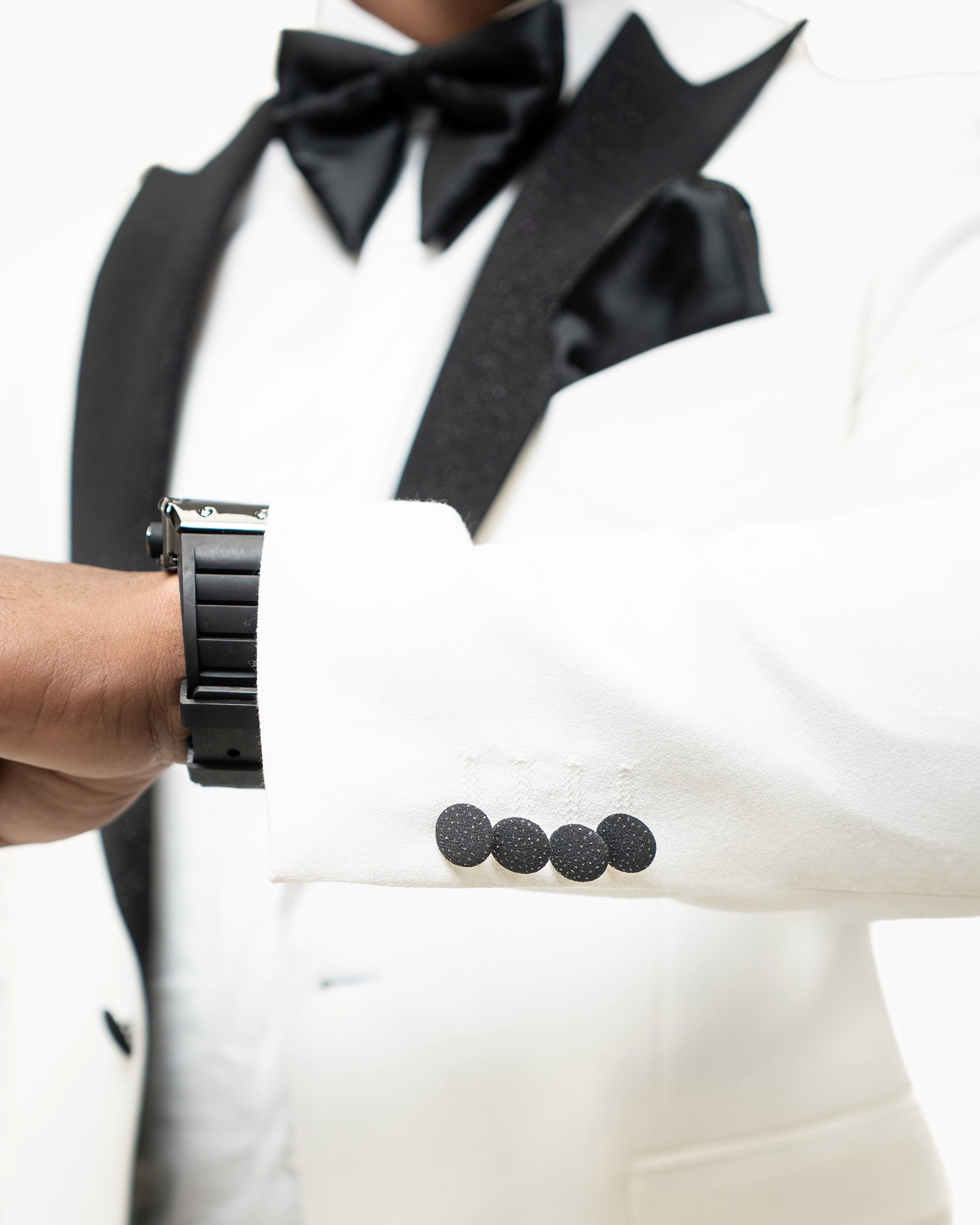 White 3-Piece Tailored-Fit Tuxedo with Glitter Peak Lapels