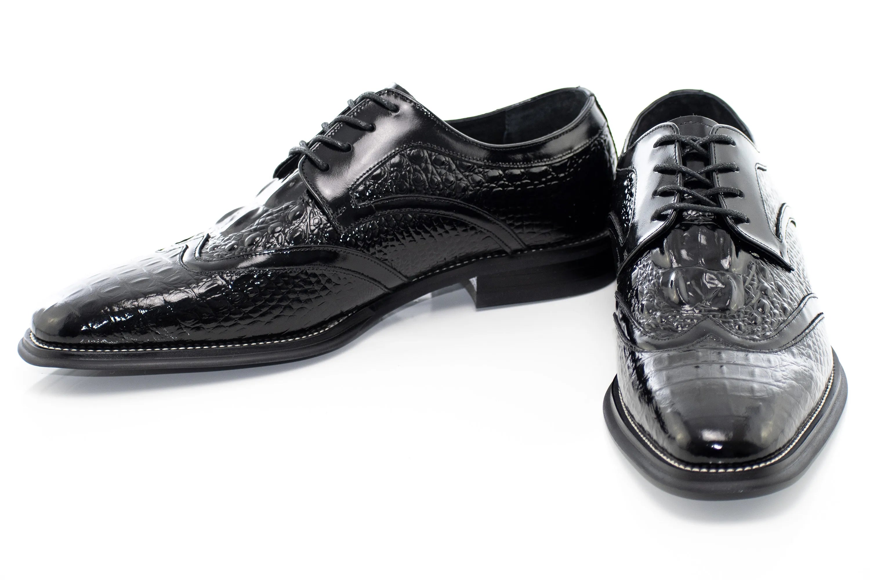 Crocodile Textured Leather Lace-Up Wingtip