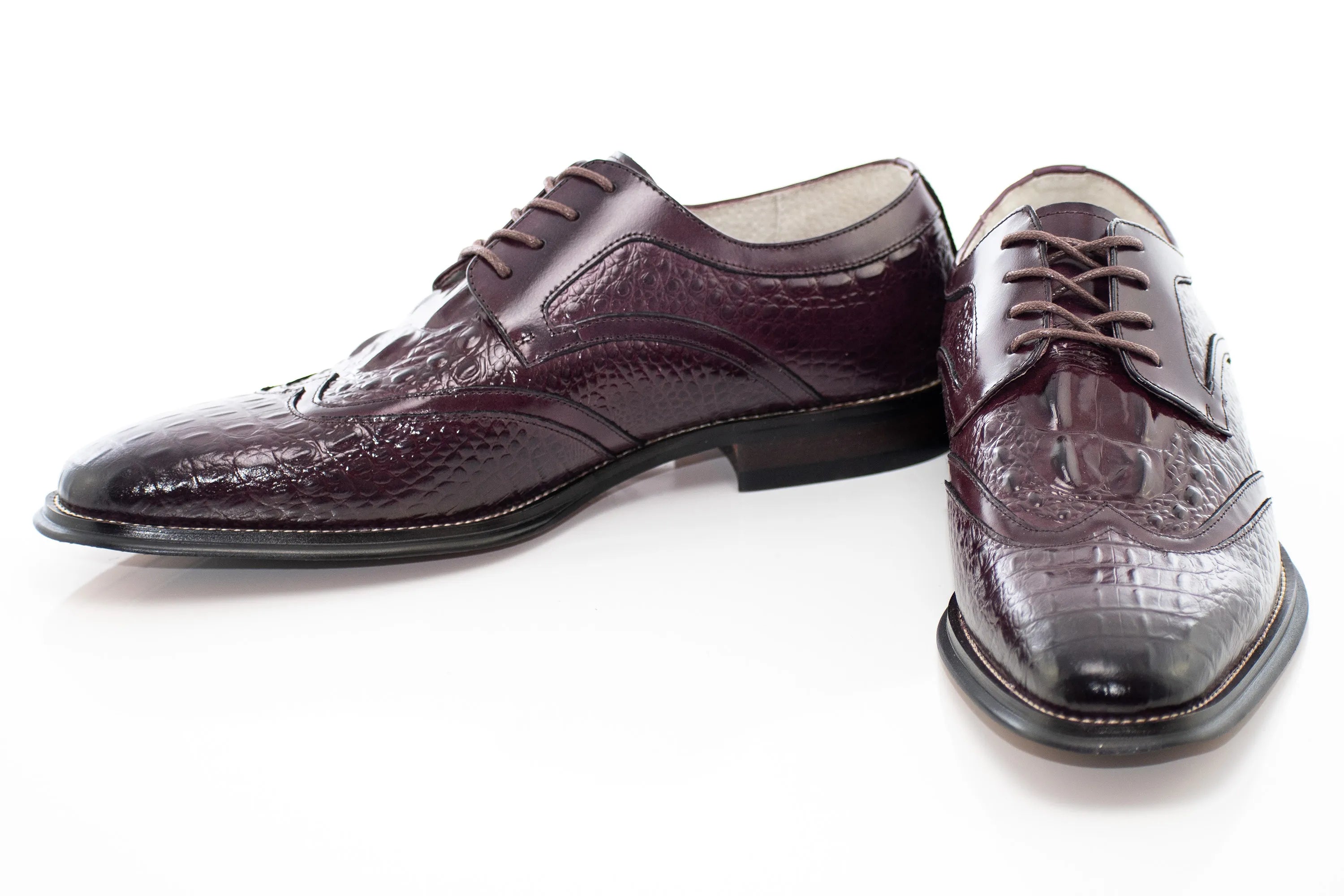 Crocodile Textured Leather Lace-Up Wingtip