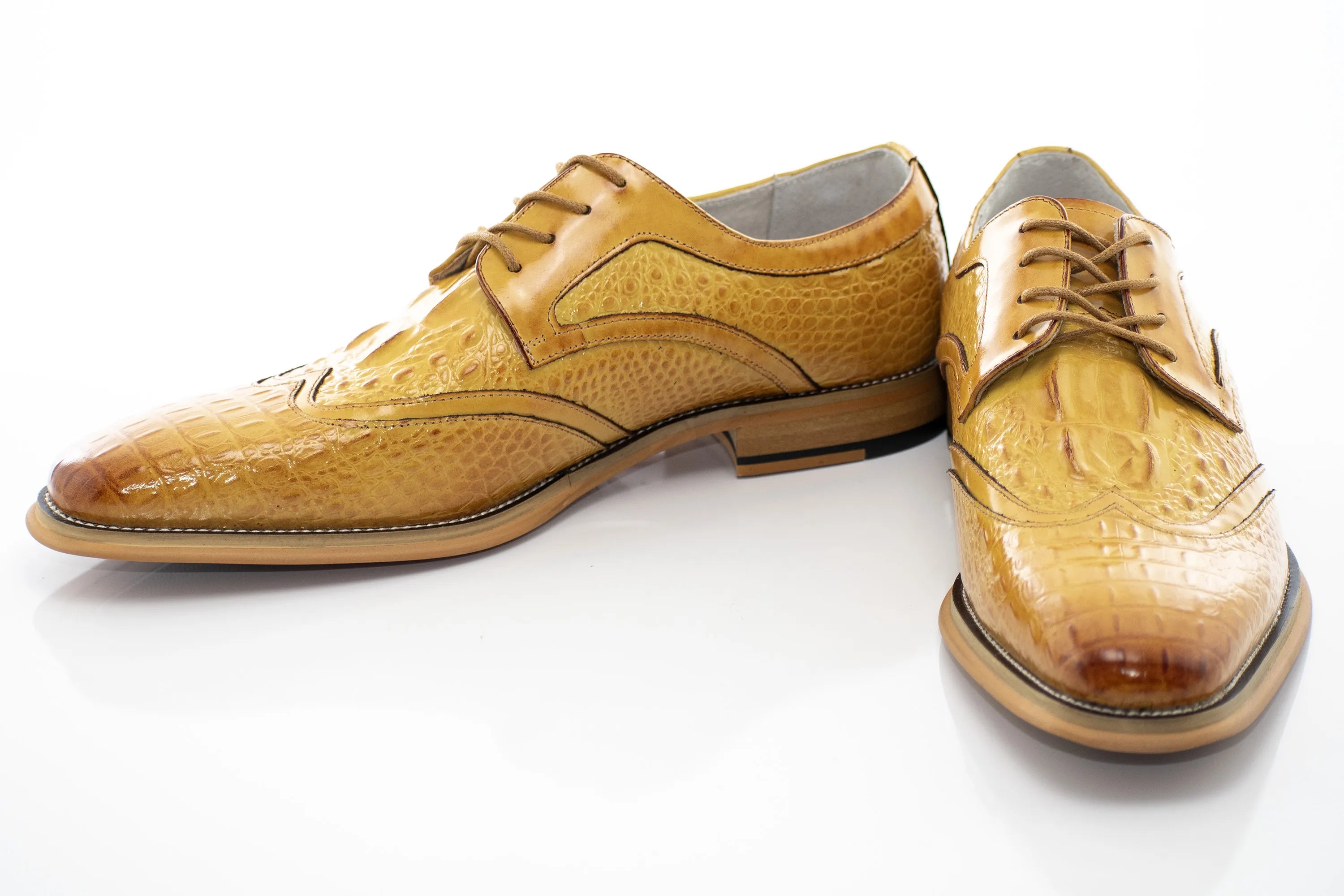 Crocodile Textured Leather Lace-Up Wingtip