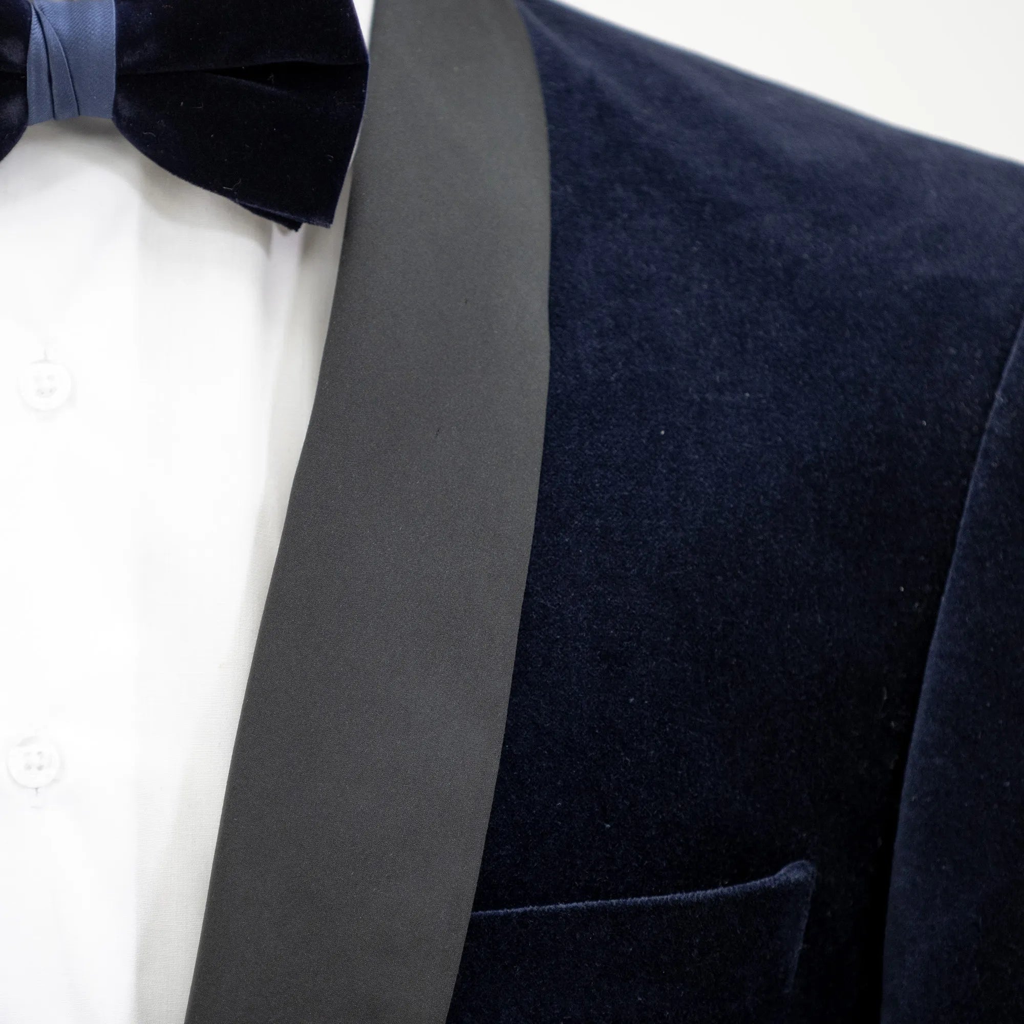 Navy Blue Velvet 2-Piece Tailored-Fit Shawl Tuxedo