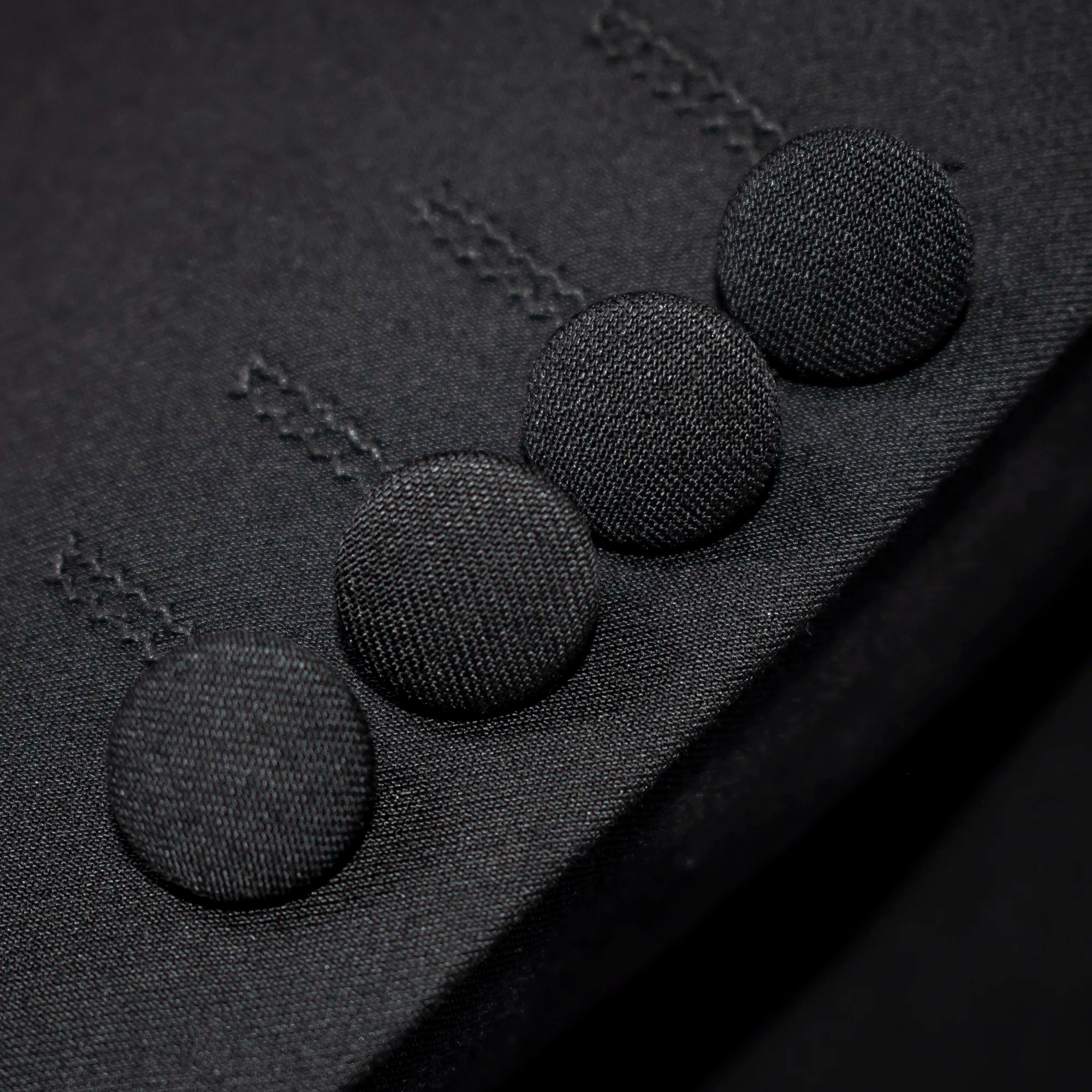 Amber & Black Double-Breasted 2-Piece Tailored-Fit Suit