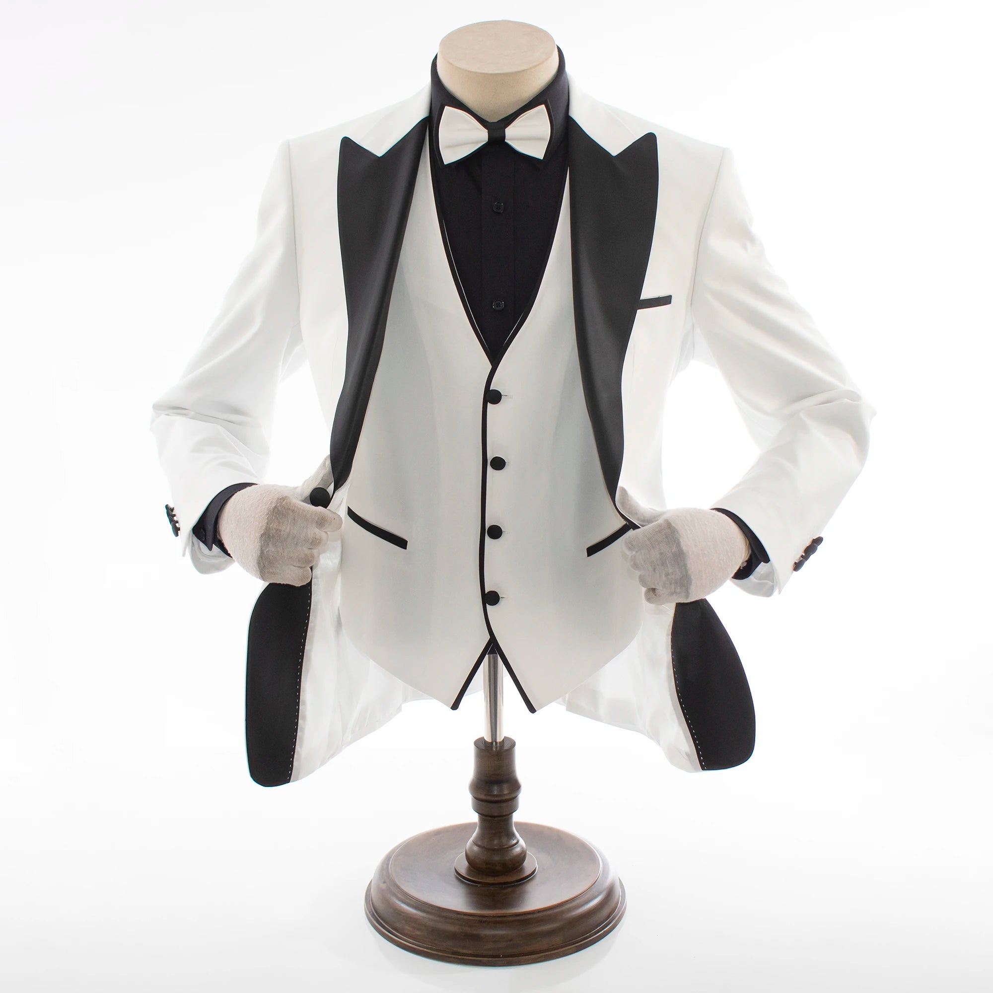 Off White Contrast 3-Piece Slim-Fit Tuxedo With Peak Lapels
