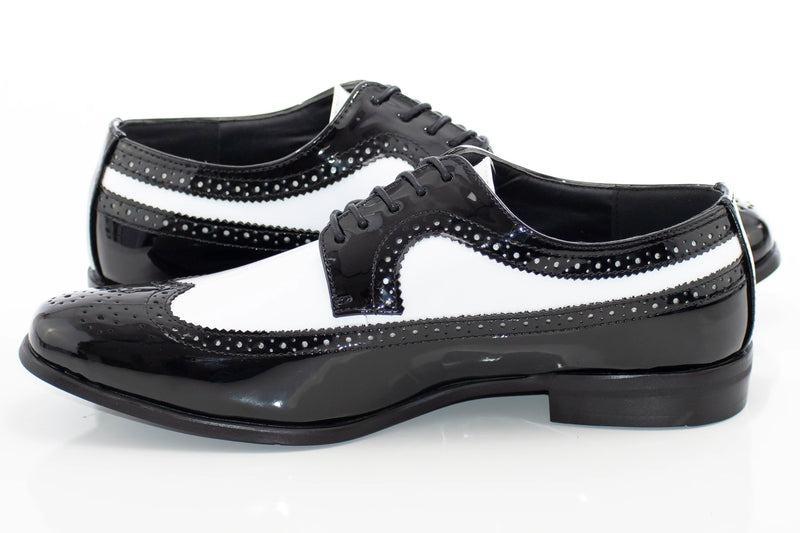 Black & White Two-Tone Lace-Up Wingtip