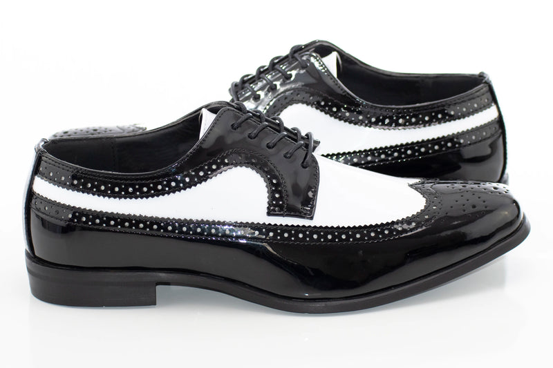 Black & White Two-Tone Lace-Up Wingtip