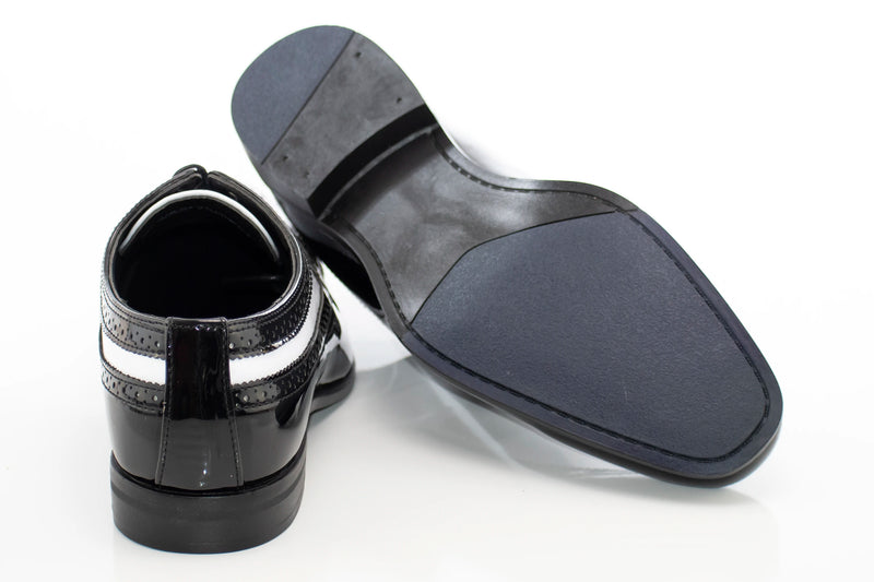 Black & White Two-Tone Lace-Up Wingtip