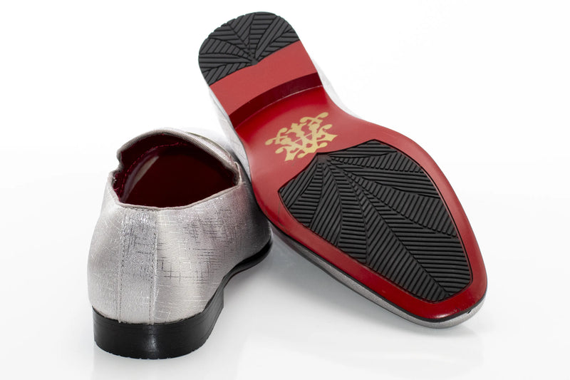 Silver Textured Loafer With Rectangular Bit