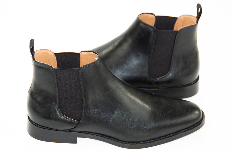 Black Leather Chelsea Boot - Quarter, Heel