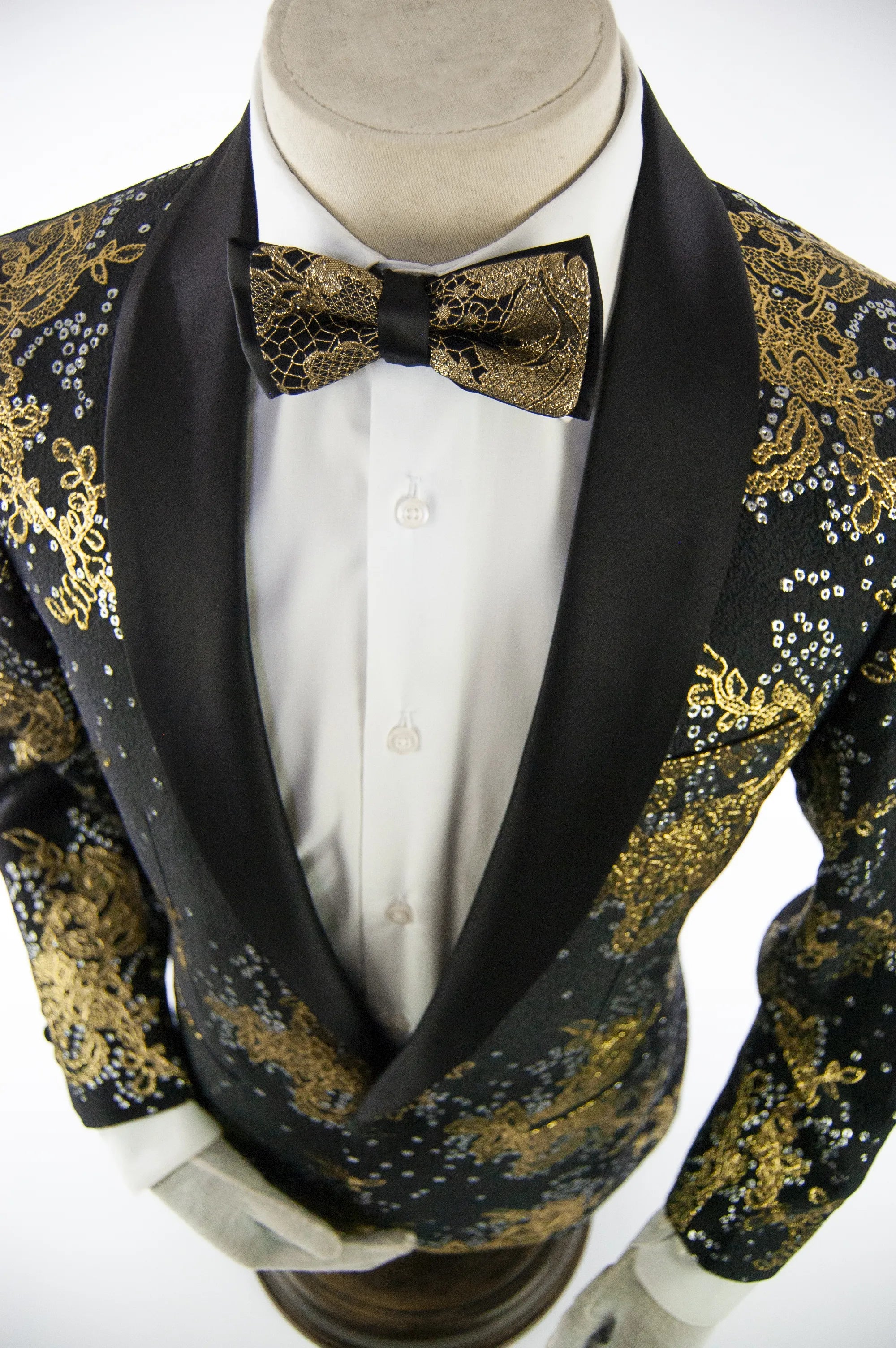 Gold Shining Damask Regular-Fit Jacket With Shawl Lapels