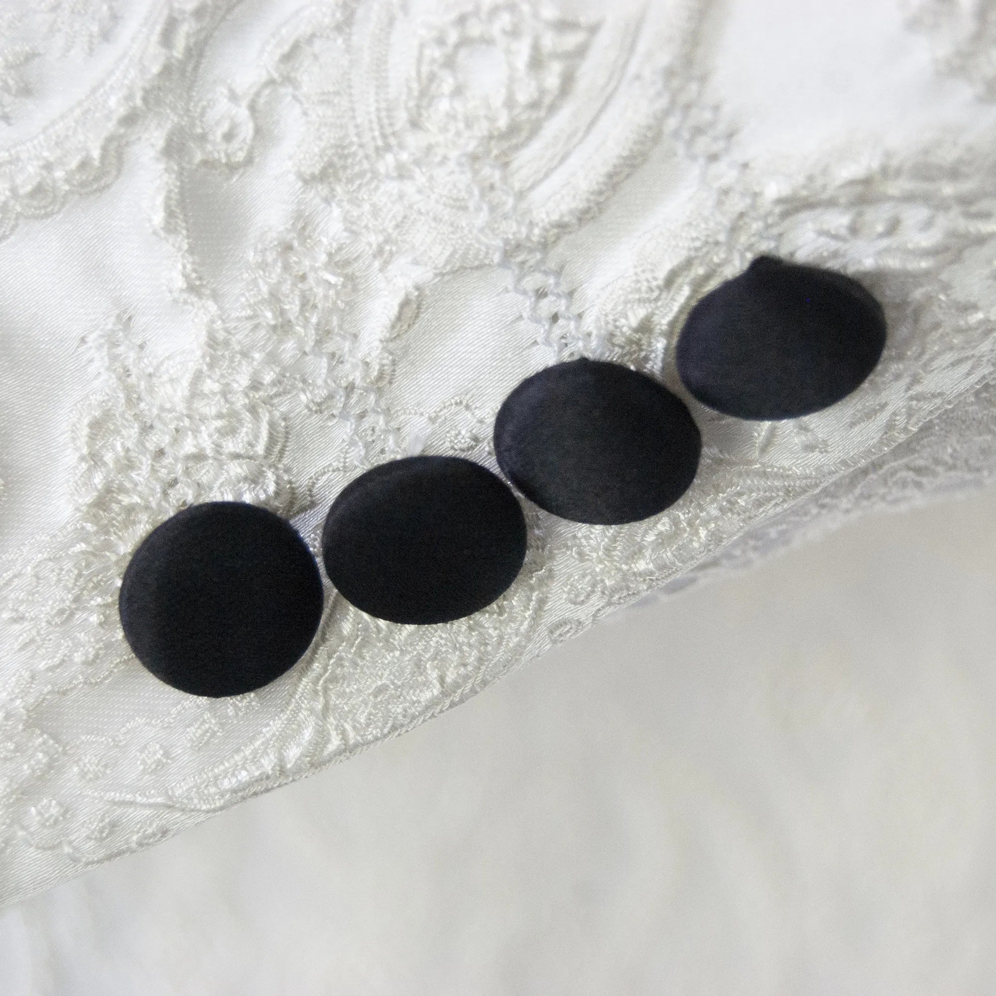 Ivory Paisley 2-Piece Slim-Fit Tuxedo