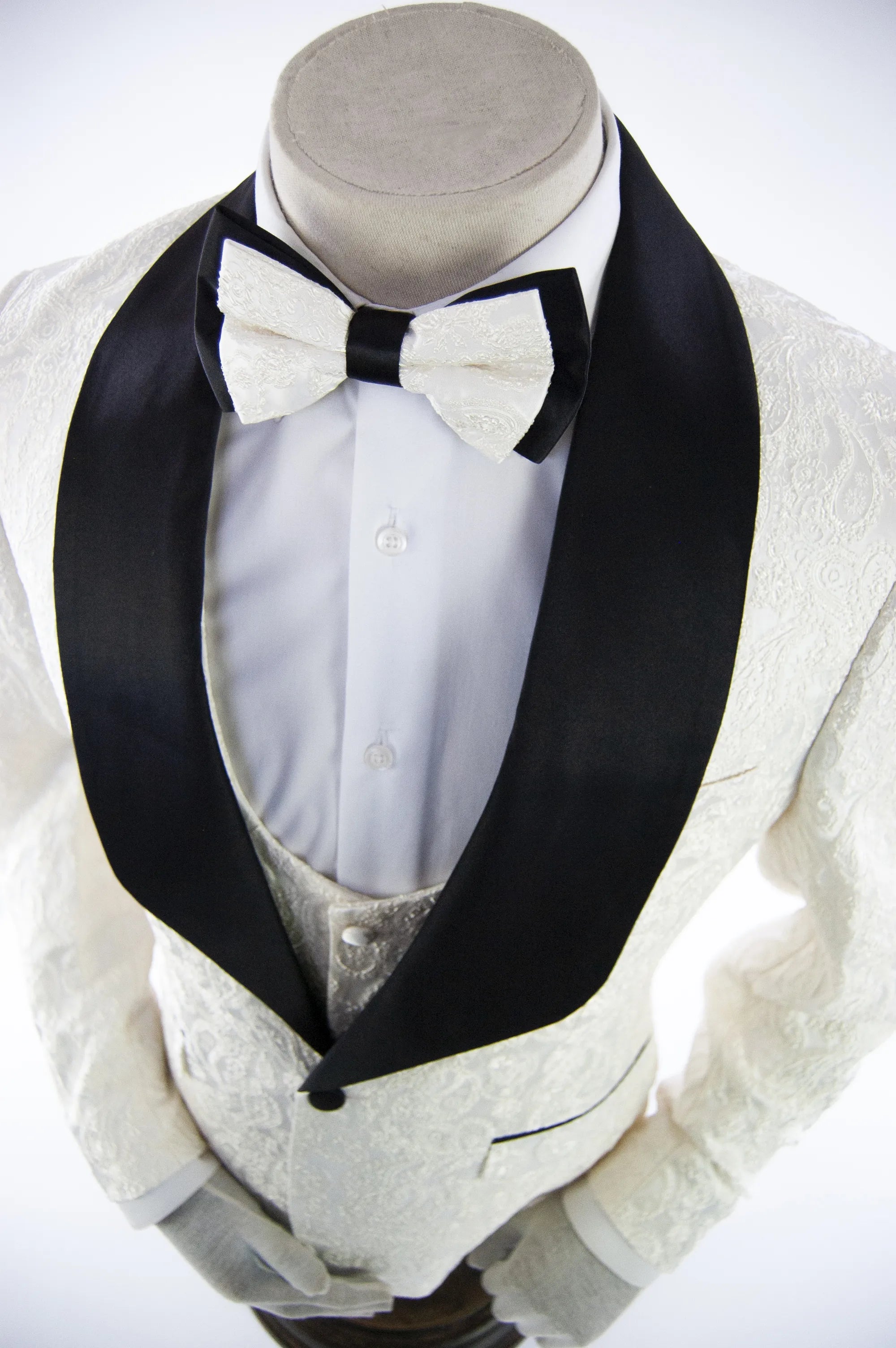 Ivory Paisley 2-Piece Slim-Fit Tuxedo